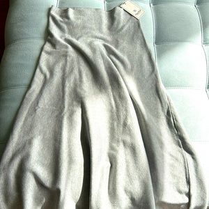 One size fits all gray Mia mod skirt in extra long length